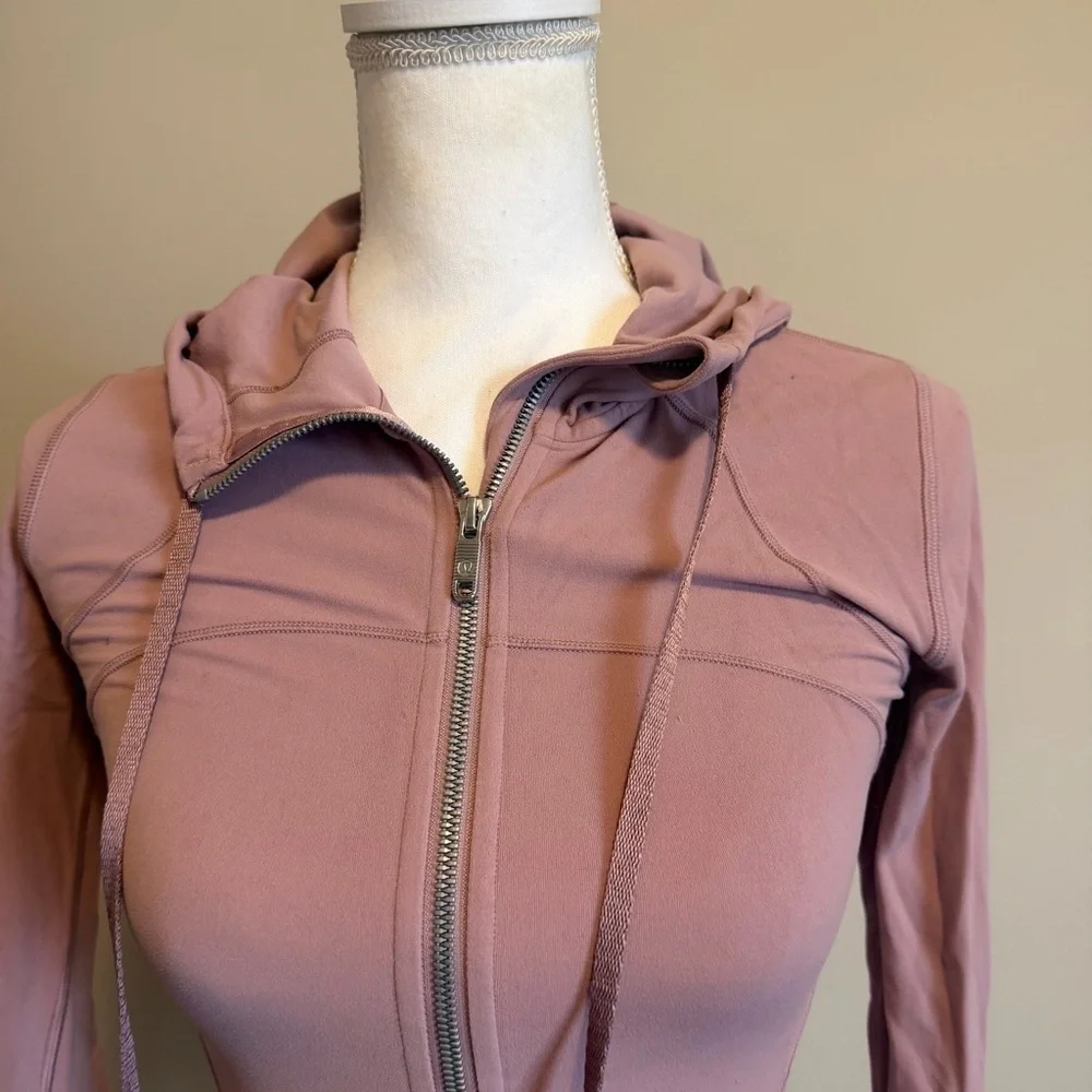Lululemon Hooded Define Jacket Nulu vintage mauve womens size 4